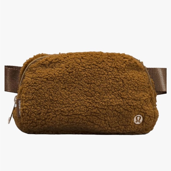 lululemon athletica Handbags - Lululemon like new fleece belt bag burnt caramel